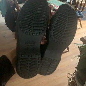 New women’s crocks